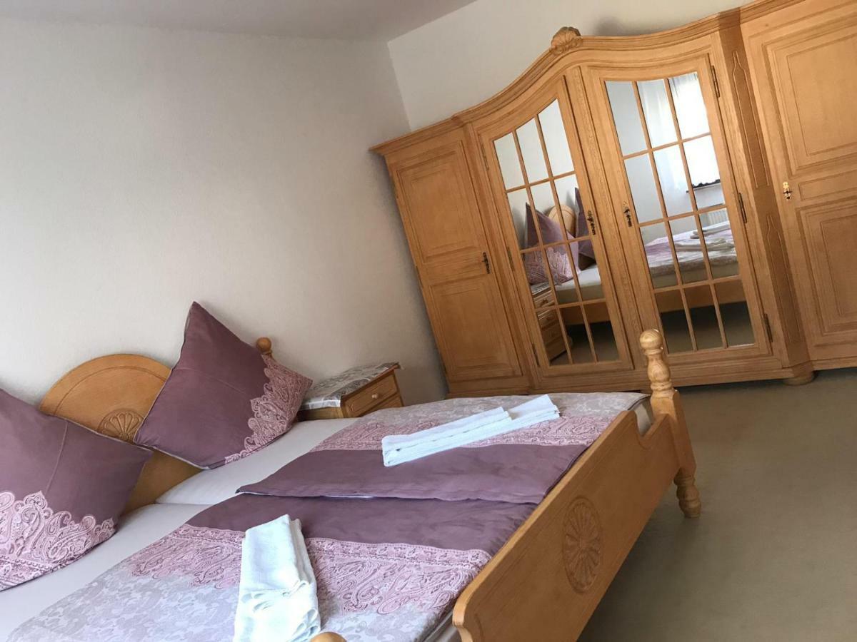 Ferienwohnung Niederfell - An der Mosel Exterior foto